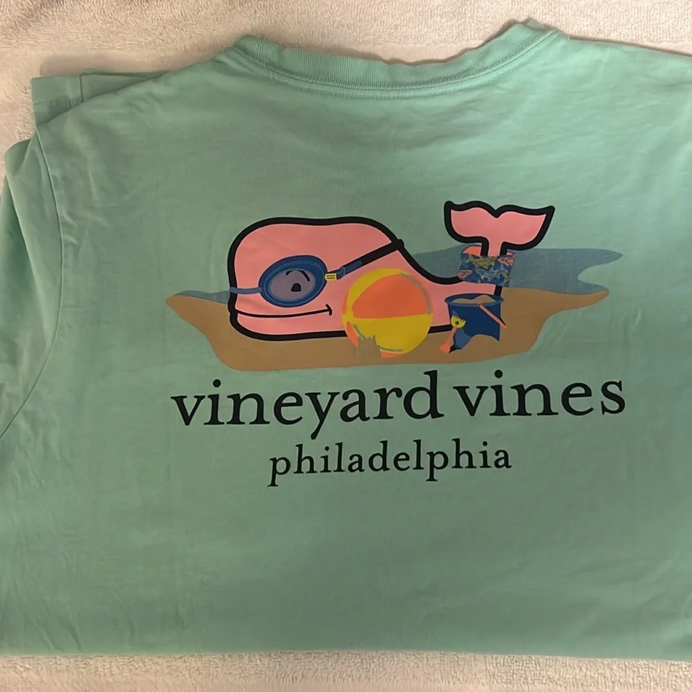 Vineyard vines, T-shirt, child’s large.